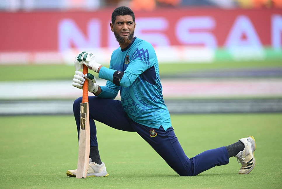 ‘মাহমুদুল্লাহকে বাদ দেয়ায় অবাক হয়েছি’