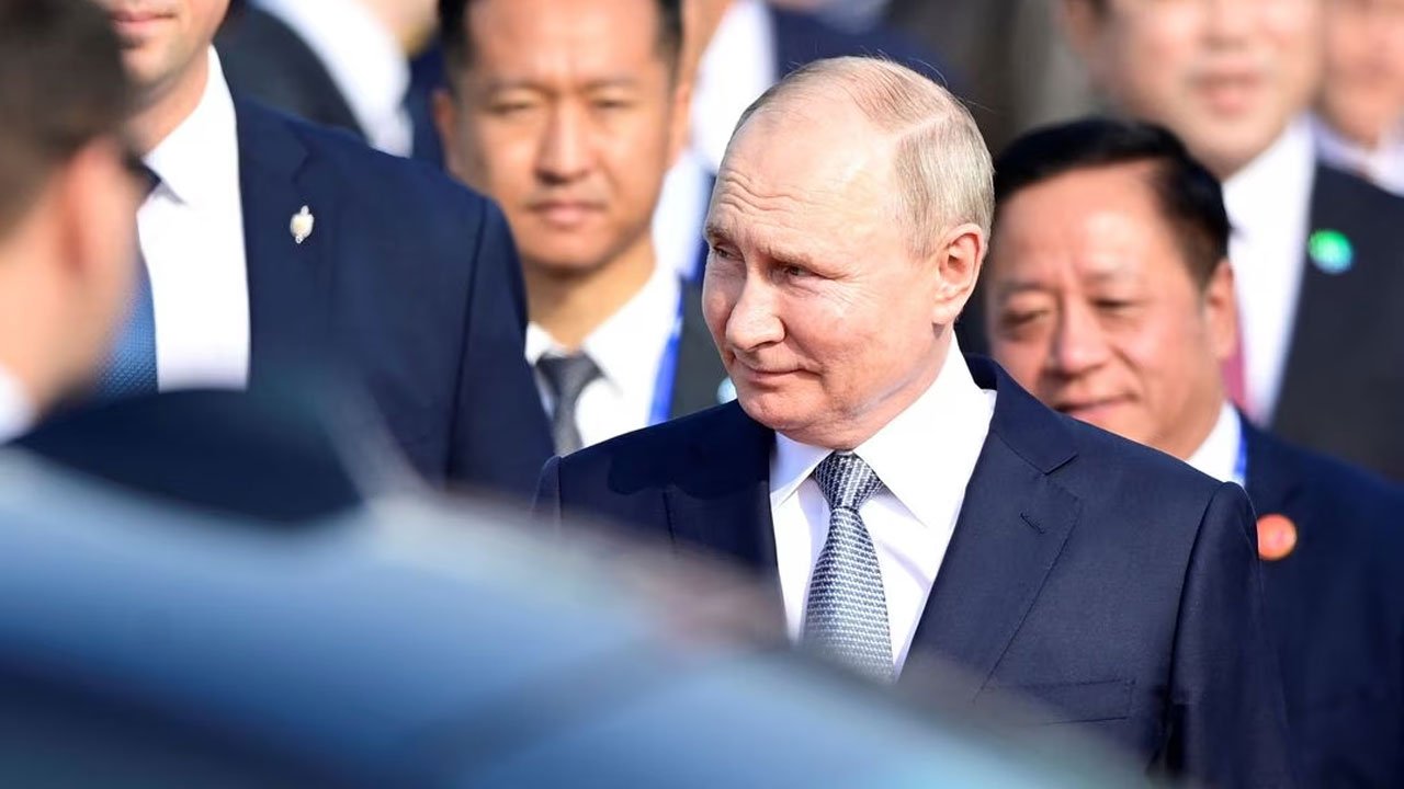 শি জিনপিংয়ের সঙ্গে দেখা করতে চীনে পৌঁছেছেন পুতিন