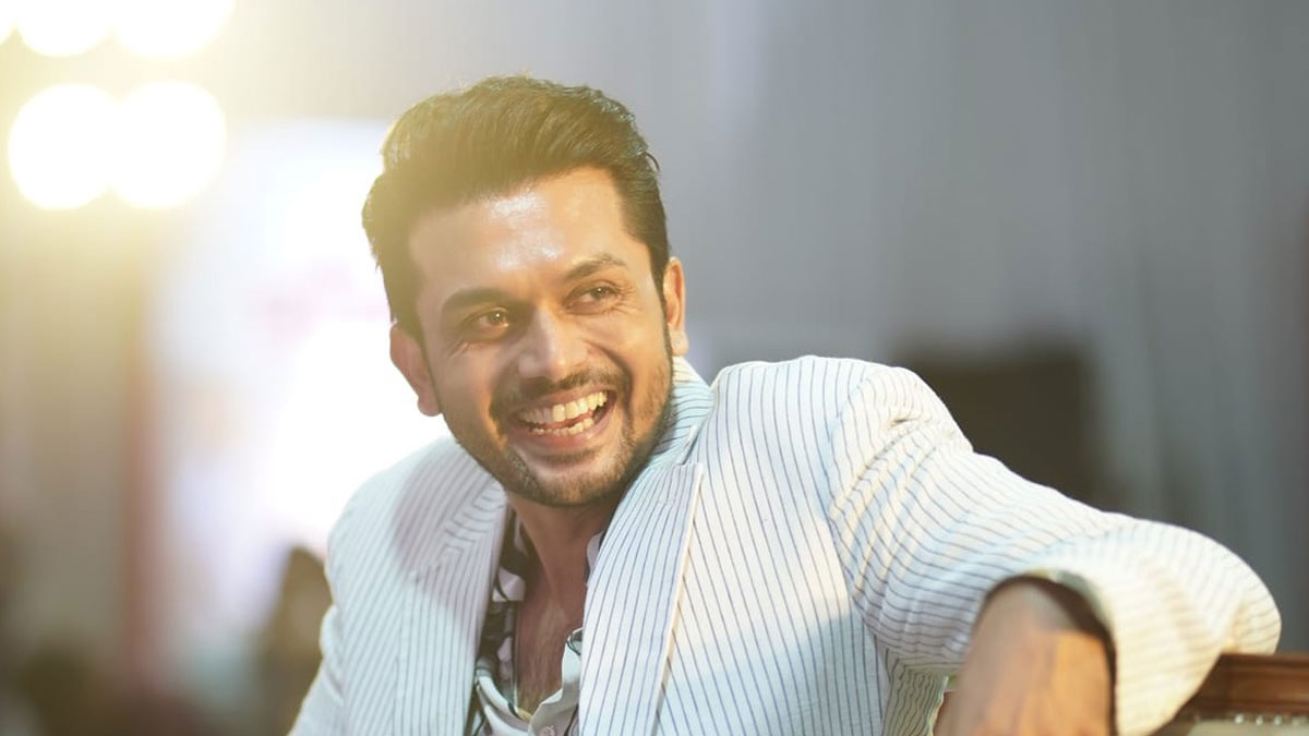 মুম্বাইতে গিয়ে শাহরুখকে দোষারোপ করলেন আরিফিন শুভ!