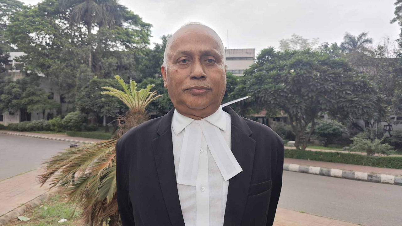 খালেদা জিয়া ও হাজি সেলিম নির্বাচন করতে পারবেন না : খুরশীদ আলম