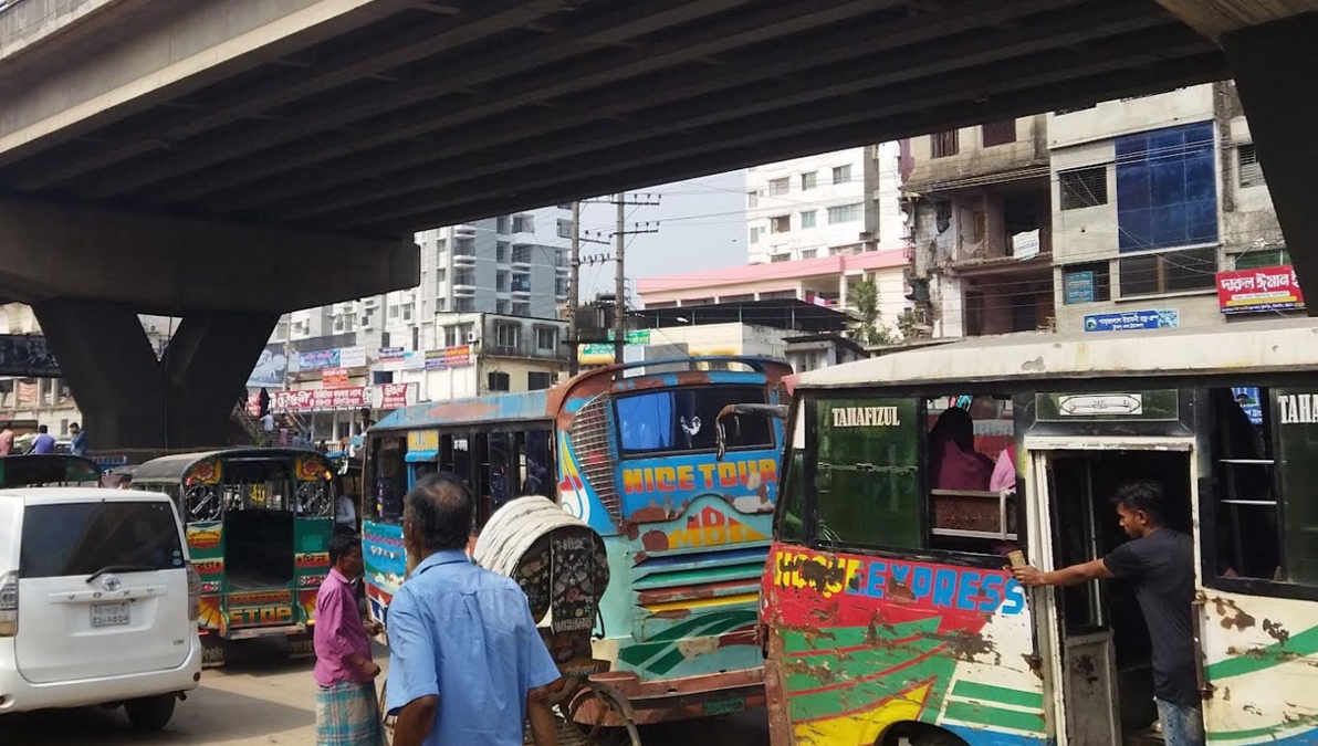 অবরোধের দৃশ্যমান প্রভাব নেই চট্টগ্রামে