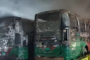 চট্টগ্রামে দুই বাসে আগুন
