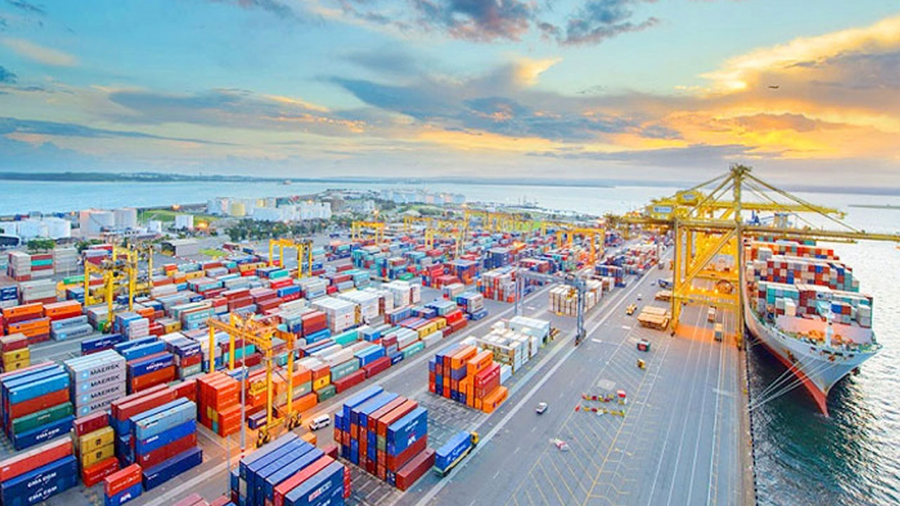 নভেম্বরে রপ্তানি কমেছে ৬ শতাংশ