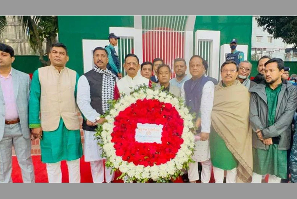 চট্টগ্রামে বর্ণিল আয়োজনে বিজয় দিবস উদযাপন