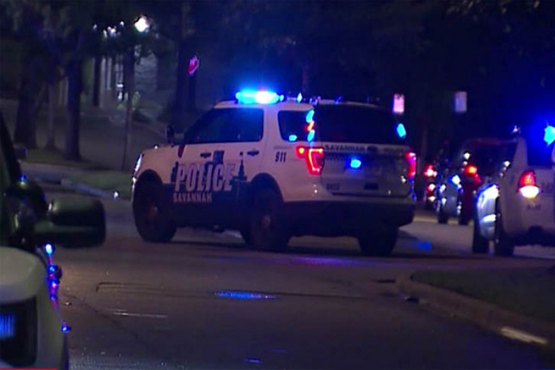 যুক্তরাষ্ট্রের শপিংমলে বন্দুক হামলা : নিহত ১