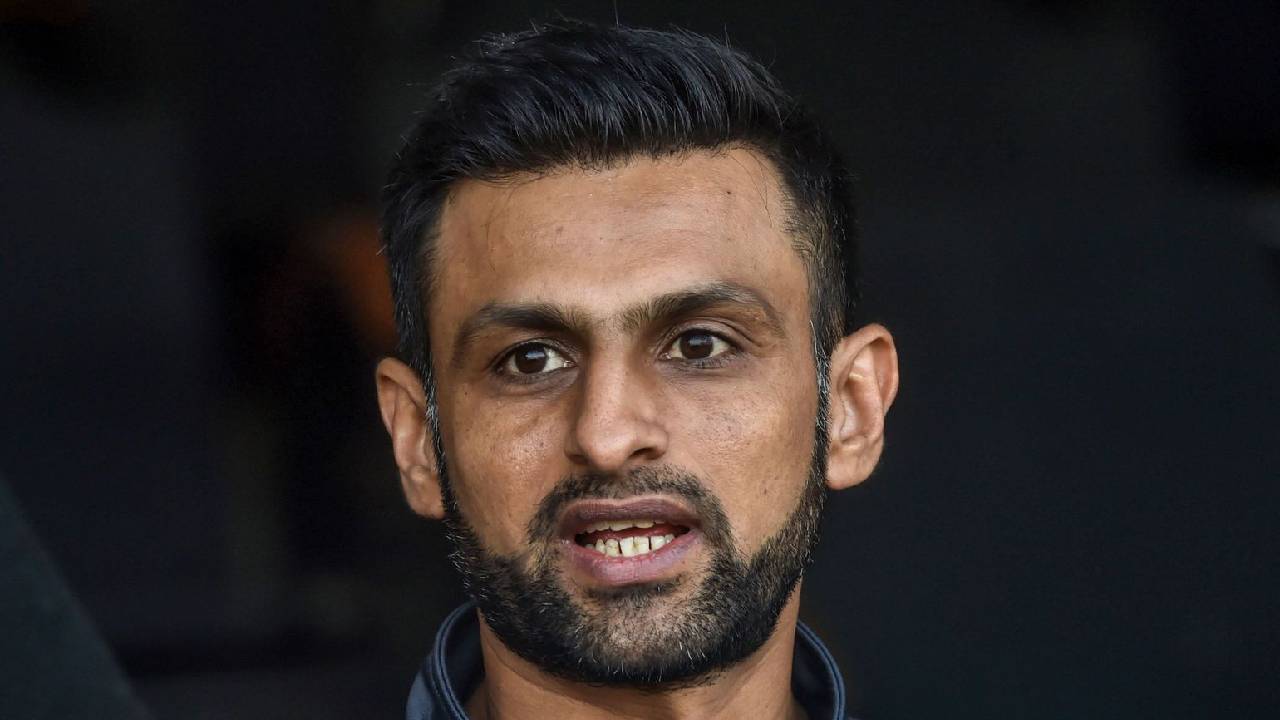 চলে গেলেন শোয়েব মালিক, চলতি বিপিএলে আর খেলবেন না