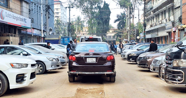 চট্টগ্রামের প্রথম পে-পার্কিং চালু মার্চে