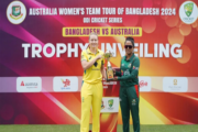 অস্ট্রেলিয়ার বিপক্ষে টস জিতে ফিল্ডিংয়ে বাংলাদেশ