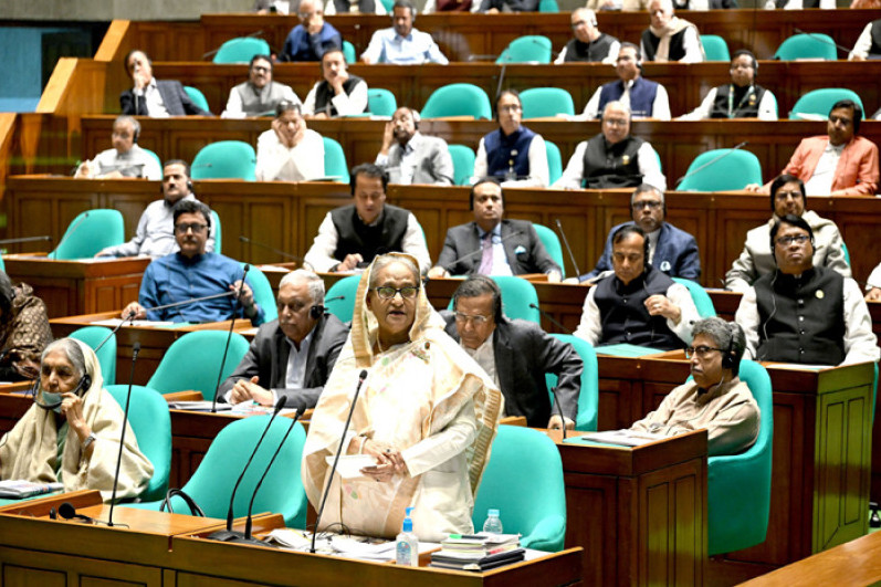 বিদেশীদের কাছে নালিশ করে কোনো লাভ হবে না : সংসদে প্রধানমন্ত্রী