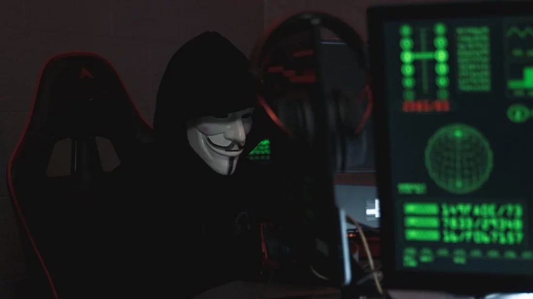 যেভাবে বিদেশিদের ব্যক্তিগত তথ্য চুরি করে চীনা হ্যাকাররা