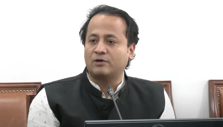 ড. ইউনূসকে ‘ট্রি অব পিস’ পুরস্কার দেয়নি ইউনেস্কো: শিক্ষামন্ত্রী