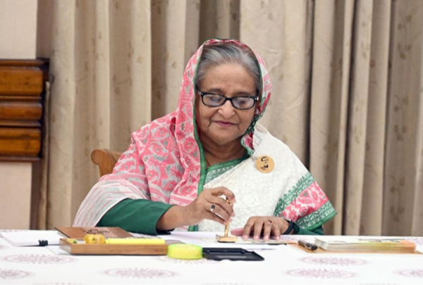 স্বাধীনতা দিবস উপলক্ষে স্মারক ডাকটিকিট উন্মোচন করলেন প্রধানমন্ত্রী