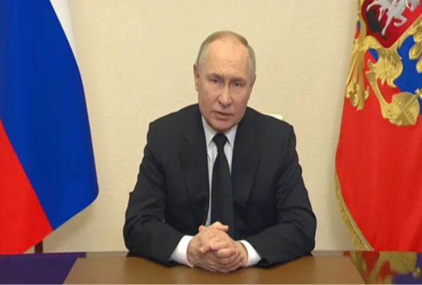 স্বাধীনতা দিবসে প্রধানমন্ত্রী-রাষ্ট্রপতিকে পুতিনের শুভেচ্ছা