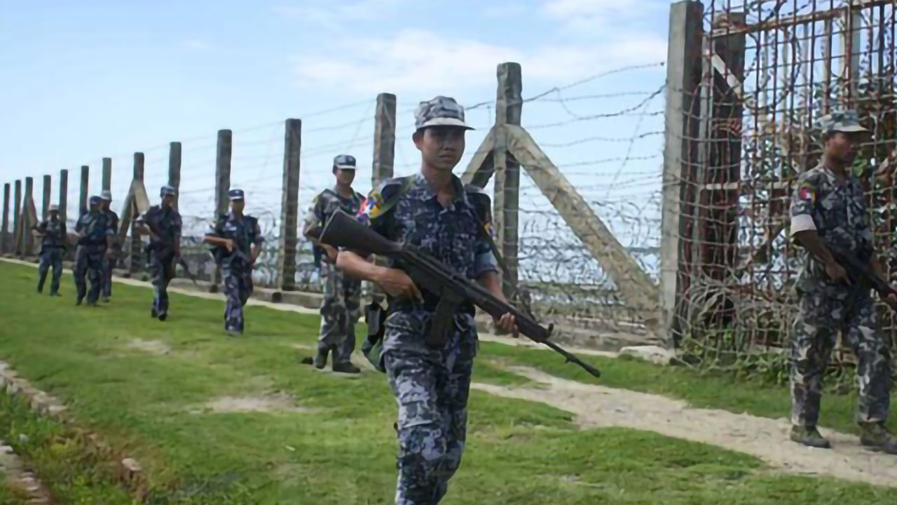 বাংলাদেশ সীমান্তে জান্তা বাহিনীর ওপর হামলা বাড়িয়েছে আরাকান আর্মি