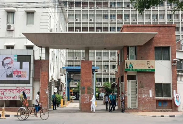 ৫ দিনের ছুটি শেষে আজ খুলছে অফিস-আদালত