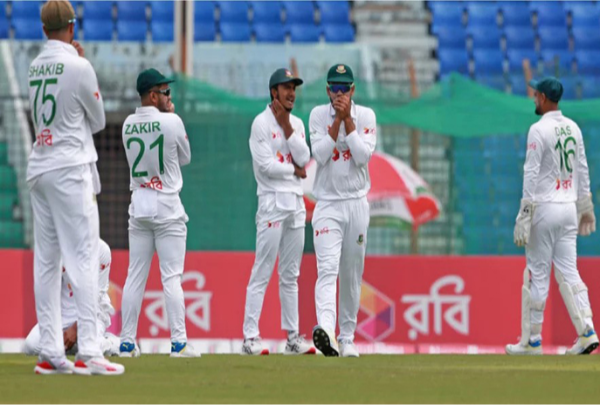 টাইগারদের ক্যাচ মিসের মহড়া