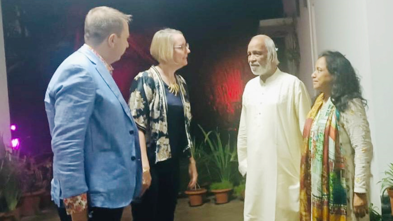 বিএনপি নেতা মঈন খানের বাসায় ব্রিটিশ হাইকমিশনারের নৈশভোজ