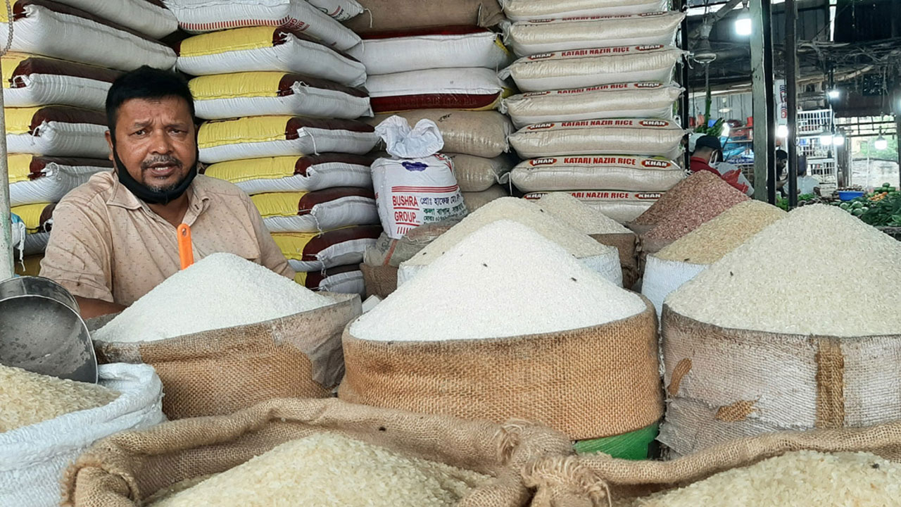 রোববার থেকে চালের বস্তায় তথ্য দেওয়া বাধ্যতামূলক