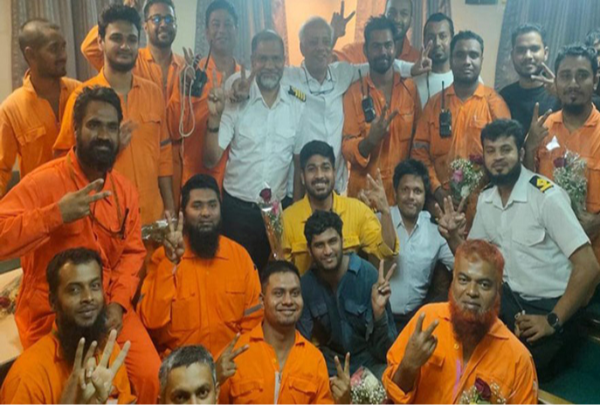 বিকালে বাড়ি ফিরবেন এমভি আবদুল্লাহ’র ২৩ নাবিক