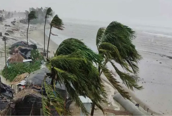 ভয়ংকর রূপ নিচ্ছে রেমাল, বিকেল ৩টায় ‌‘আছড়ে পড়বে’ অগ্রভাগ