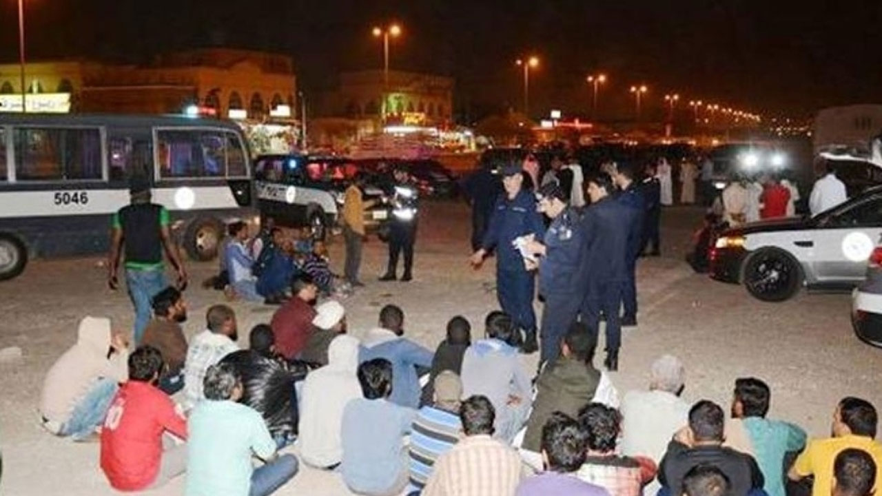 কুয়েতে অবৈধ প্রবাসীদের চাকরি দিলে জেল-জরিমানা