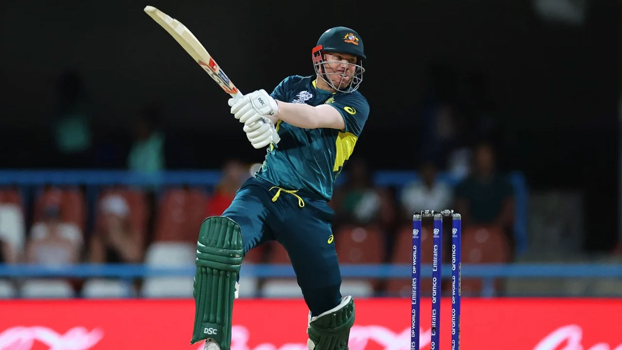 বাংলাদেশের হারের পরেই অবসরে ওয়ার্নার