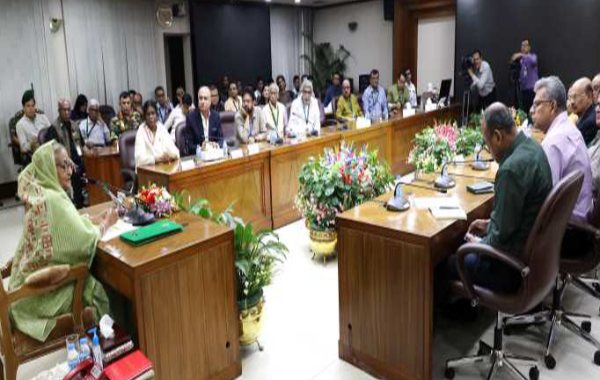 নাশকতার ঘটনায় অপরাধীদের ছাড় না দেয়ার দাবি জ্যেষ্ঠ সাংবাদিকদের